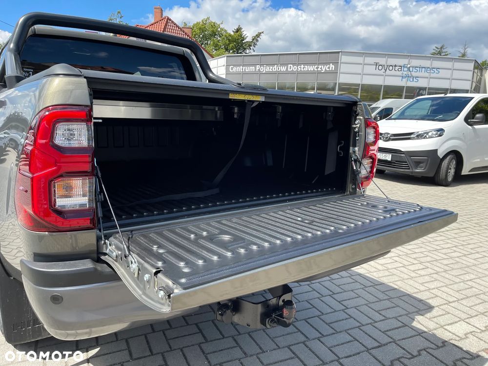 Toyota Hilux 2.8 D-4D Double Cab Invincible 4x4 - 9
