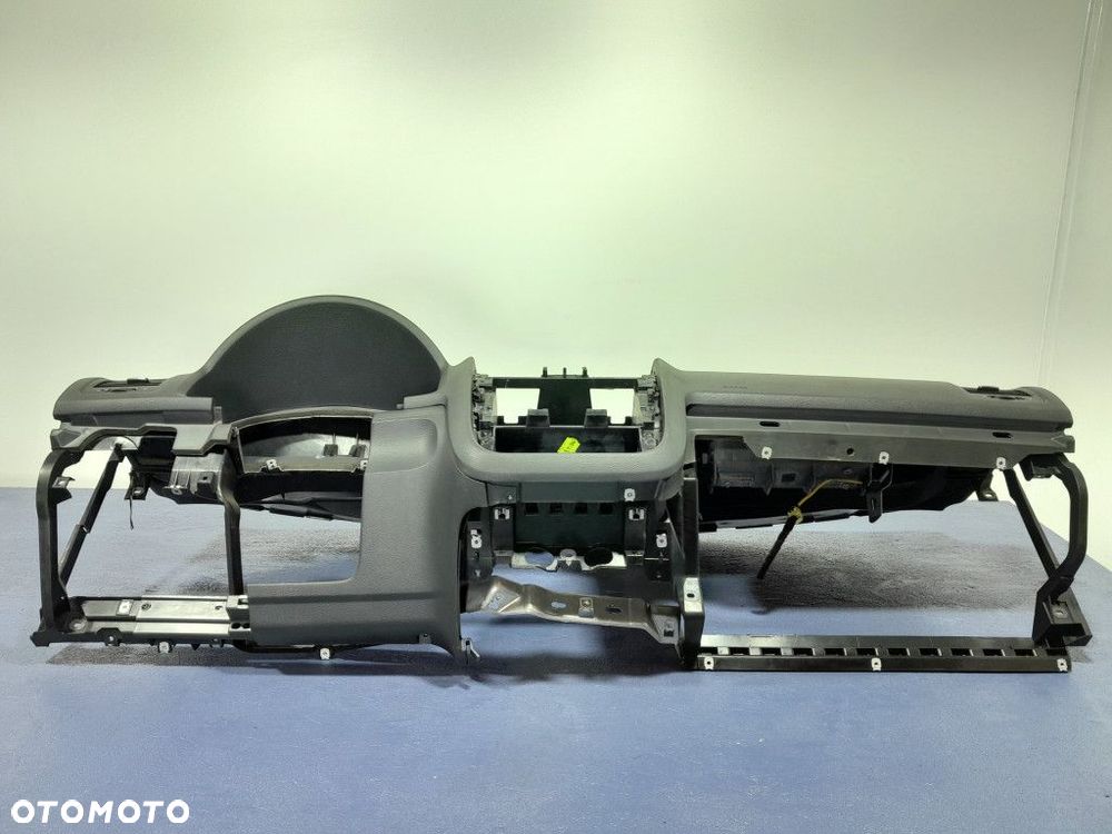 VW GOLF V DESKA ROZDZIELCZA KONSOLA KOKPIT EU - 6