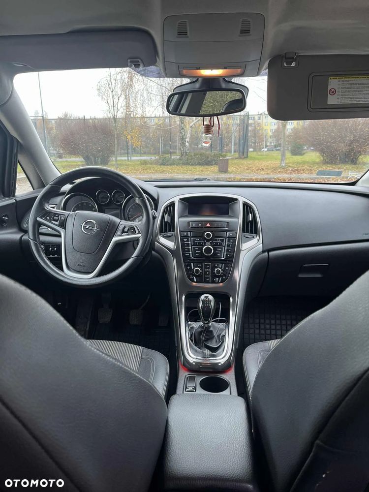 Opel Astra 1.4 Turbo Cosmo - 10