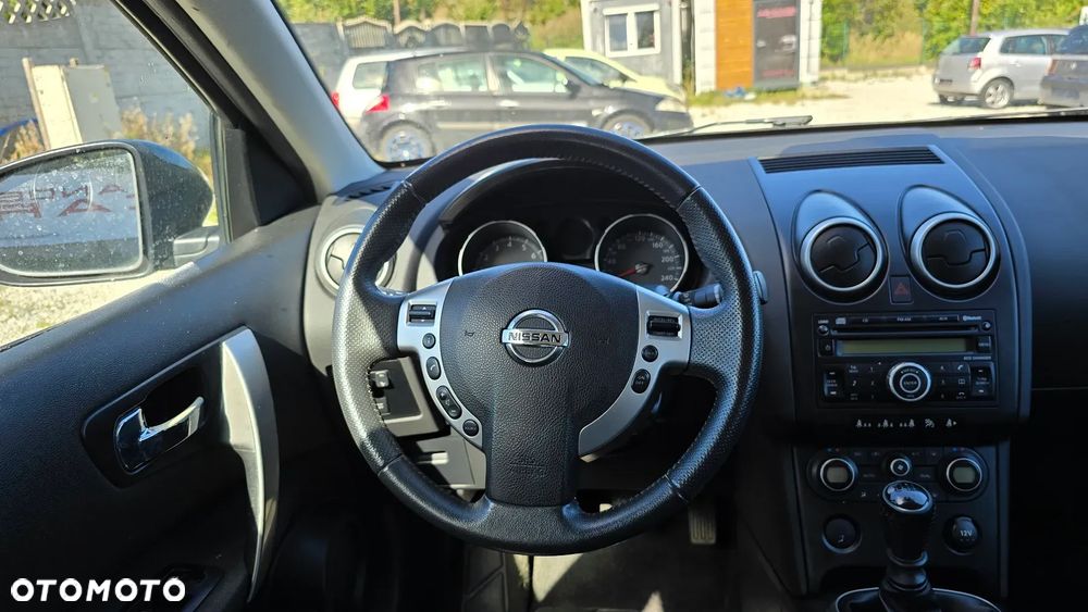 Nissan Qashqai 2.0 4x4 Tekna Premium - 23