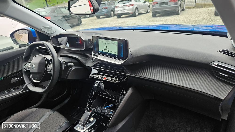 Peugeot 2008 1.5 BlueHDi Allure Pack EAT8 - 32