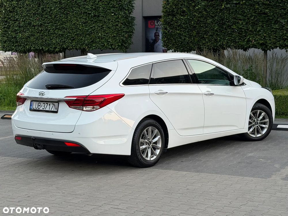 Hyundai i40 Kombi blue 1.7 CRDi Family - 18