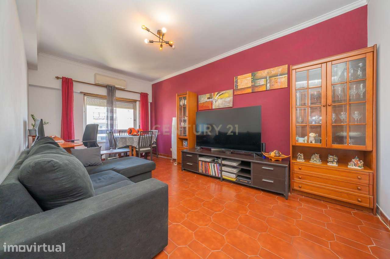 Apartamento T3 Póvoa de Santa Iria com elevador, boa localização - Grande imagem: 2/42