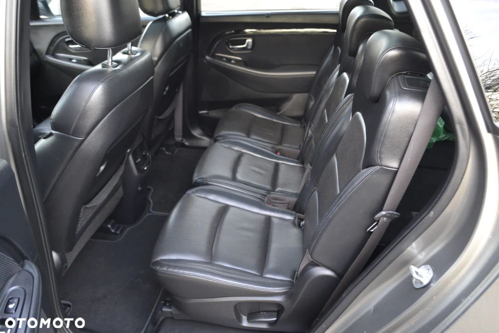 Kia Carens 1.7 CRDi Business Line 7os - 19