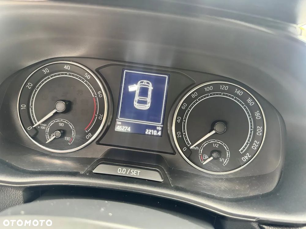 Skoda Fabia 1.0 TSI Ambition - 11