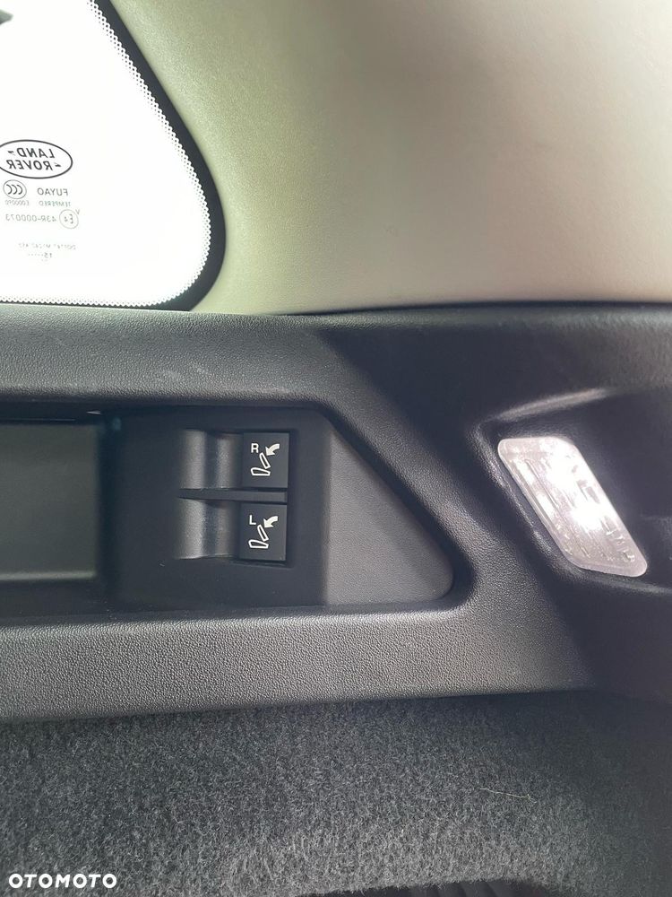 Land Rover Discovery Sport TD4 HSE - 29