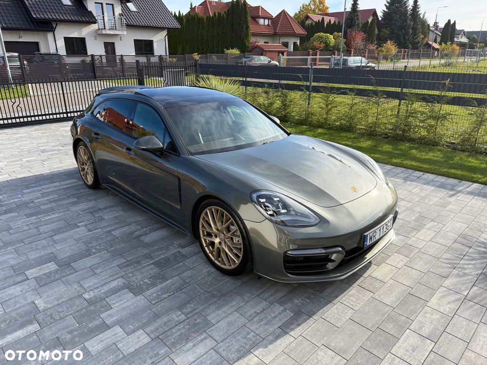 Porsche Panamera 4 Platinum Edition - 4