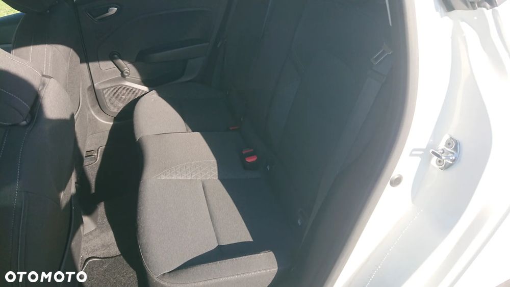 Renault Clio - 36