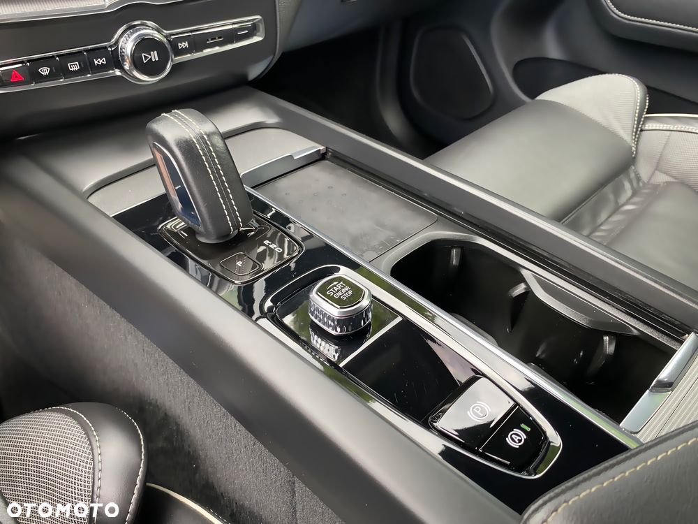 Volvo XC 60 B4 D Geartronic RDesign - 31