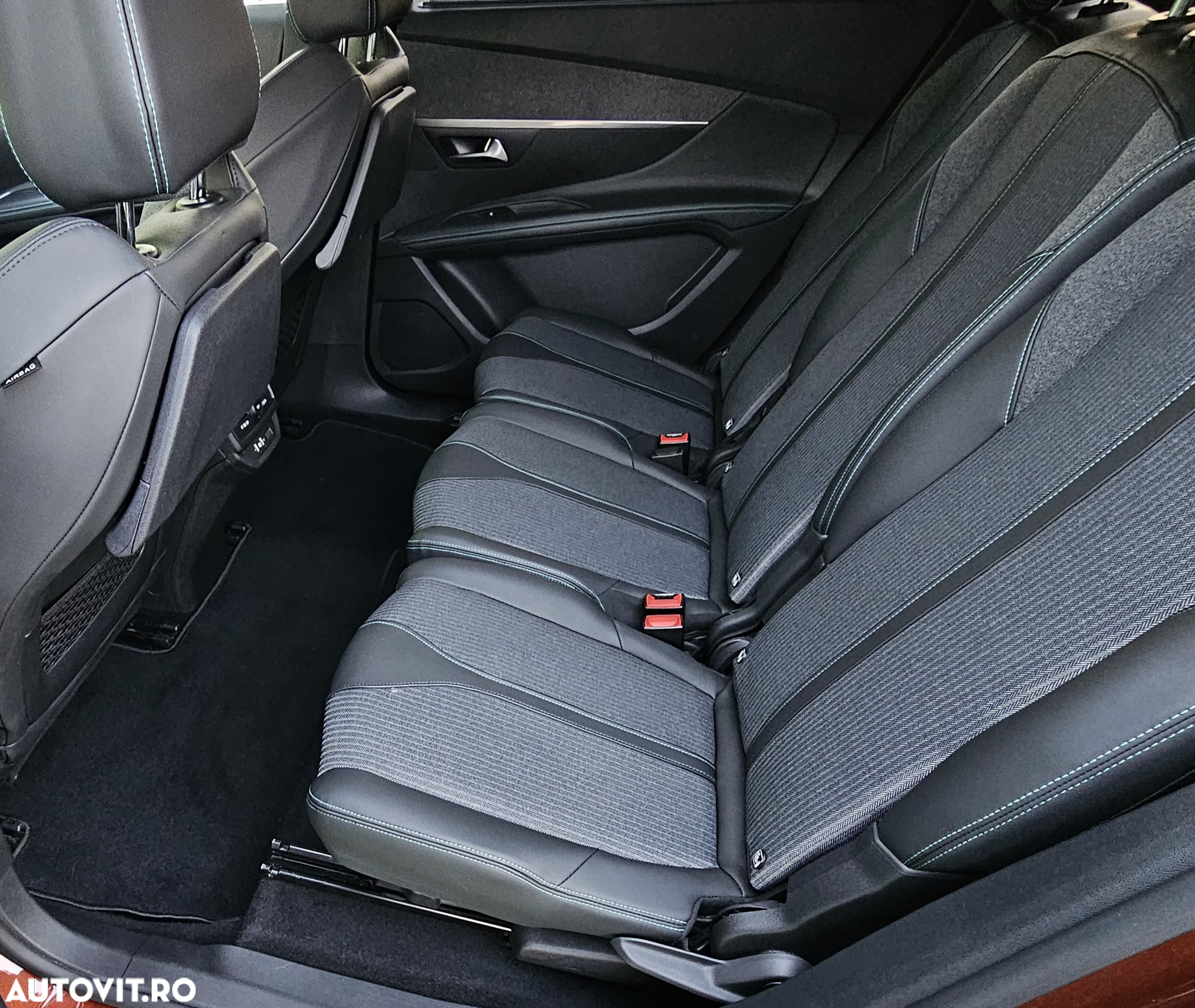 Peugeot 5008 PureTech 130 EAT8 Stop & Start Allure Pack - 16