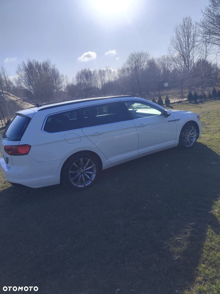Volkswagen Passat 2.0 TDI Elegance DSG - 12