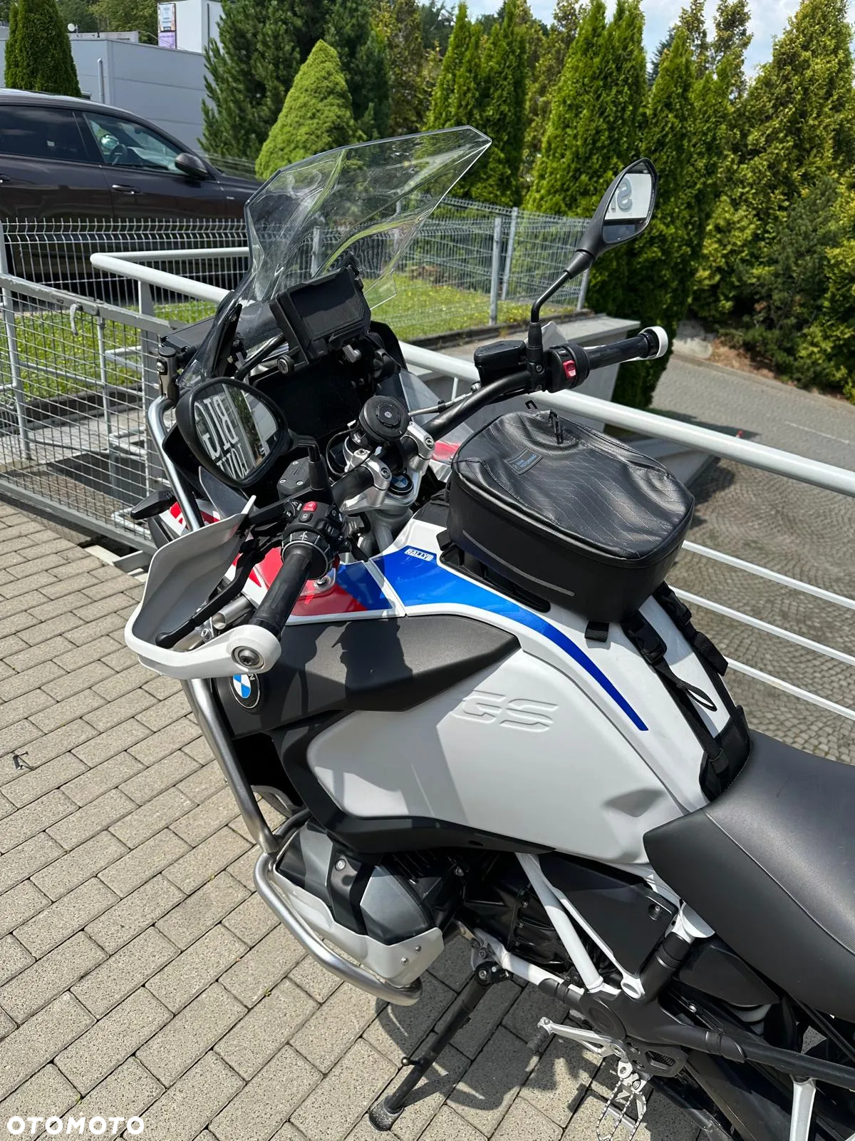 BMW R - 8