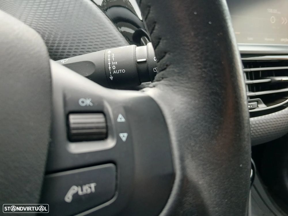 Peugeot 2008 1.5 BlueHDi Style - 26