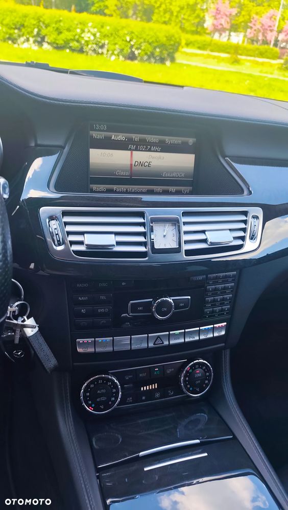 Mercedes-Benz CLS 350 CDI 4-Matic BlueEff - 14