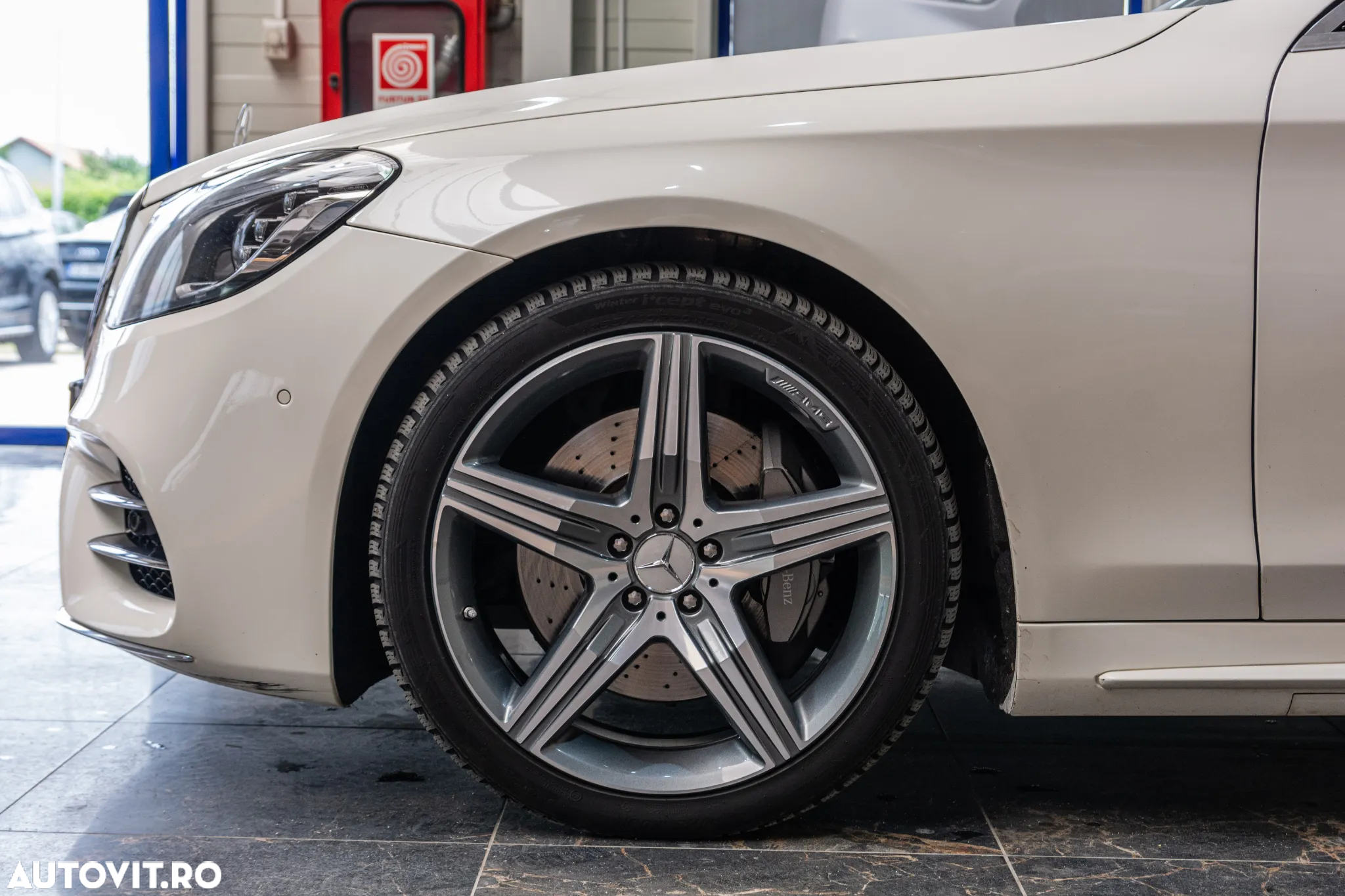 Mercedes-Benz S 350 d 4MATIC Long Aut - 9