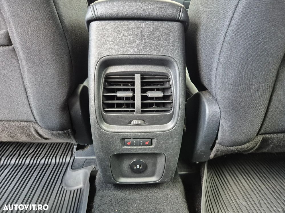 FORD Kuga 2024 — imagine 35