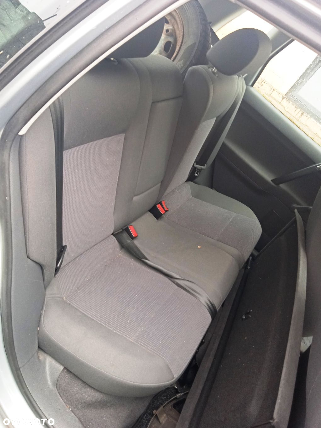 Na części VW Polo IV 5D 9N1 lakier LA7W silnik AWY skrzynia GDN - 8