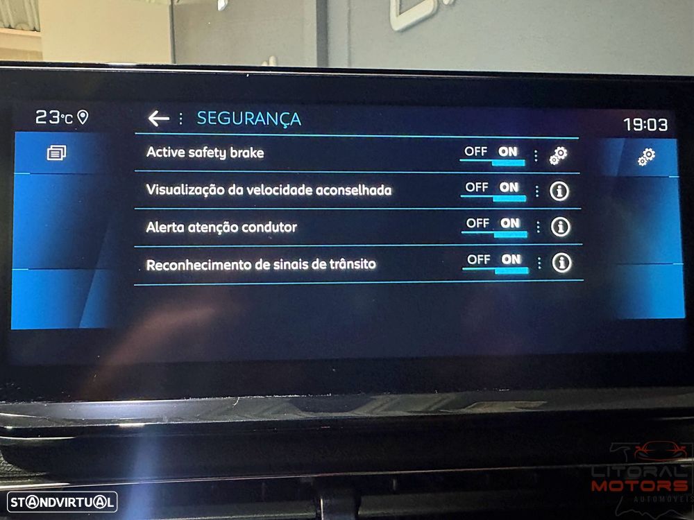 Peugeot 5008 1.2 PureTech Allure Pack EAT8 - 32