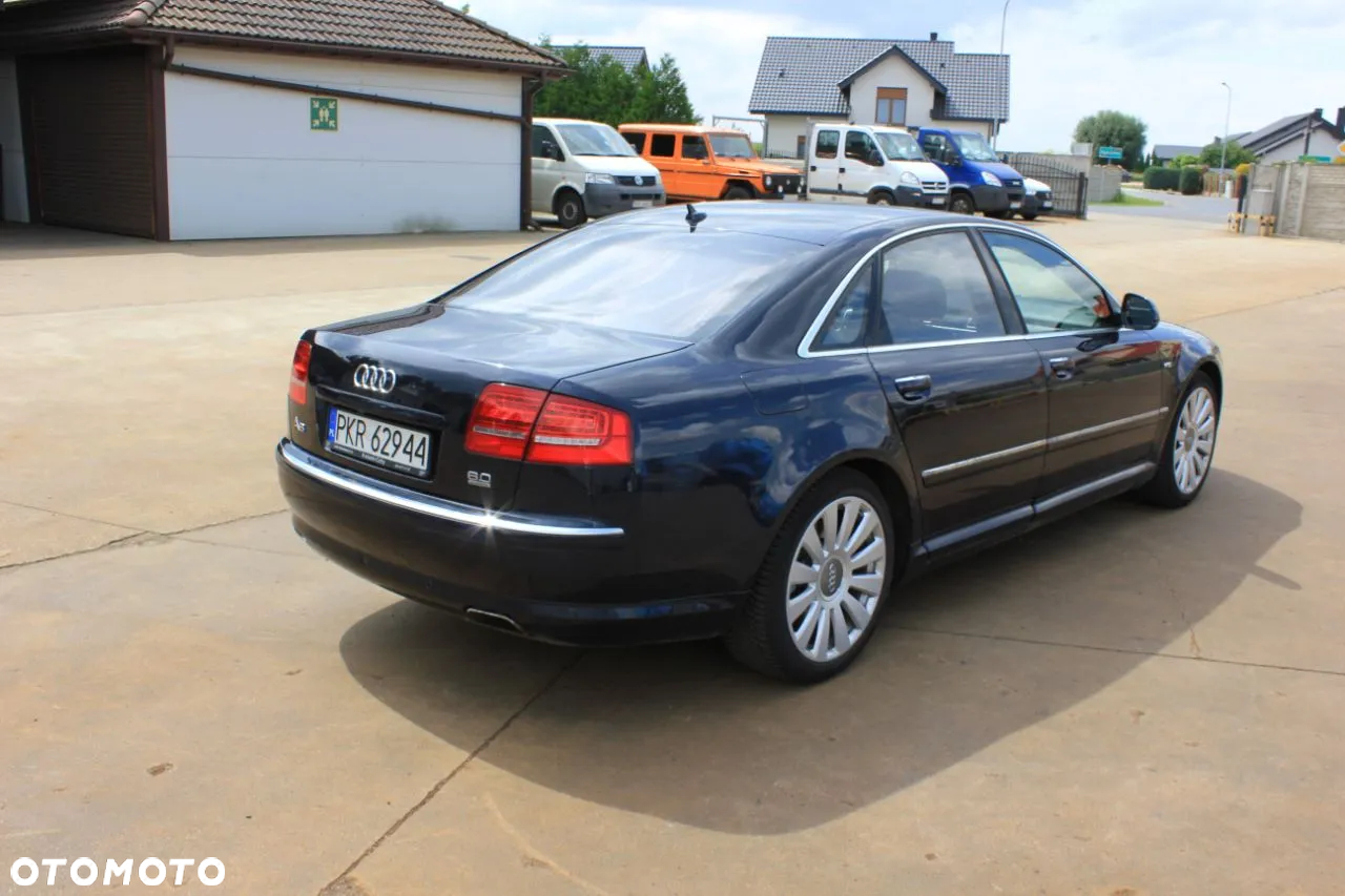 Audi A8 6.0 W12 Quattro - 3