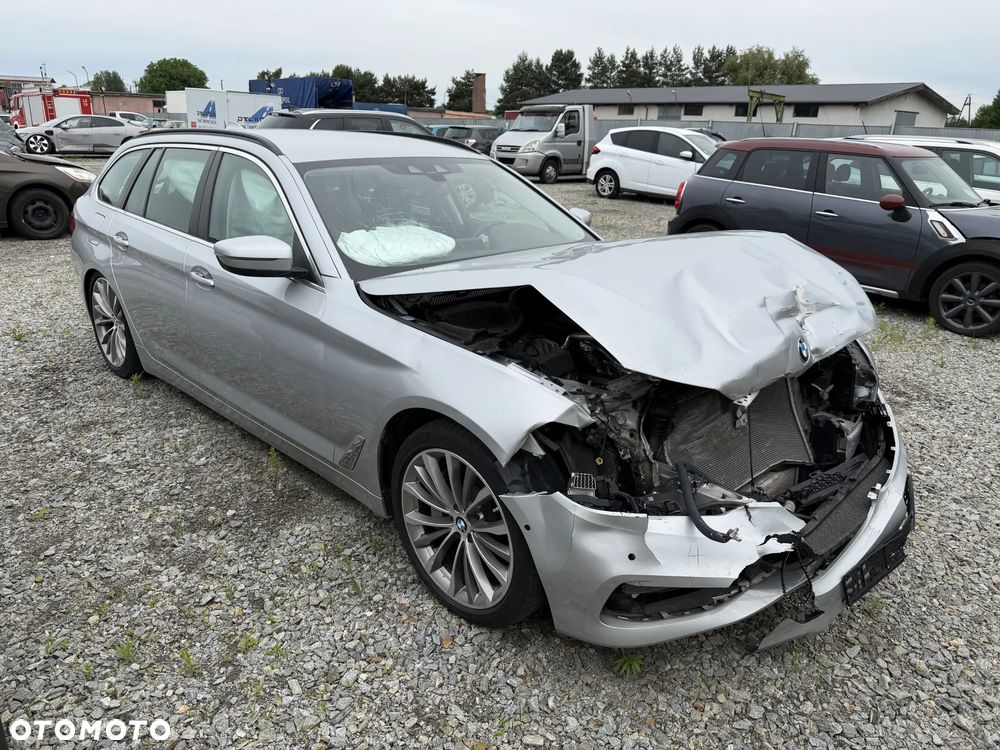 BMW Seria 5 530d xDrive Sport Line - 7