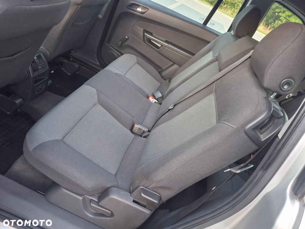 Opel Zafira - 11