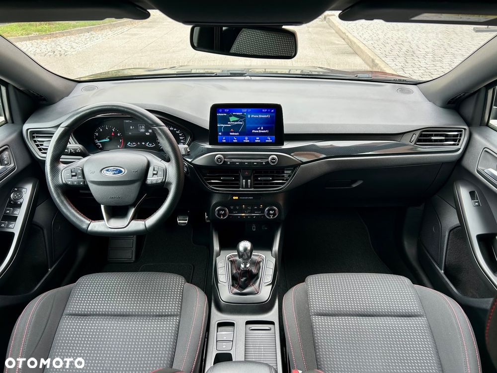 Ford Focus - 25