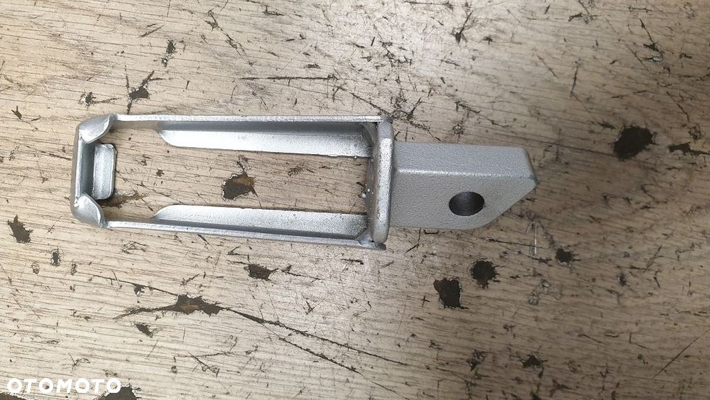 Oryginalny Podnóżek Prawy Suzuki RG50 TS50  43530-04702 - 6