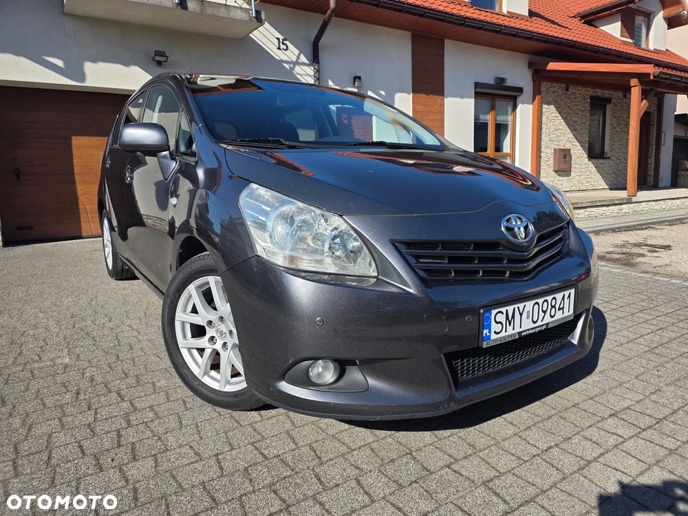 Toyota Verso 2.0 D-4D - 1