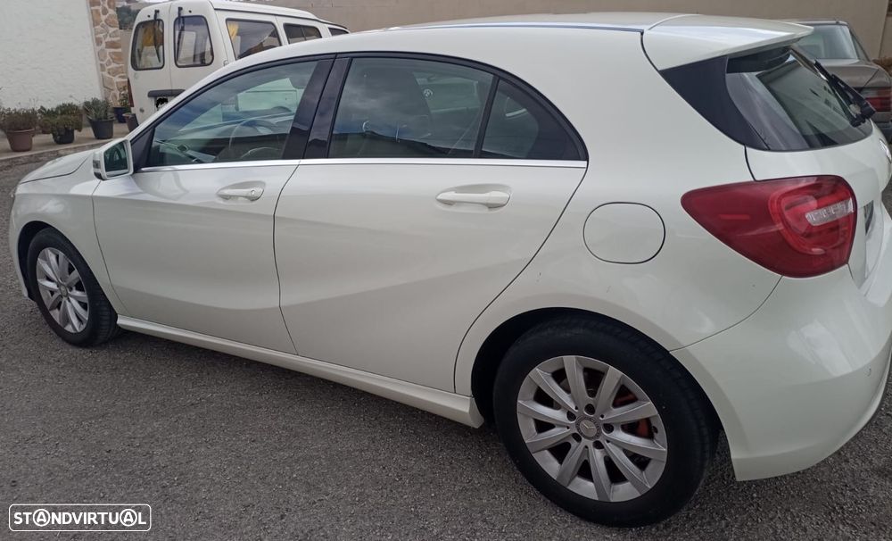 Mercedes-Benz A 180 CDI (BlueEFFICIENCY) Urban - 4