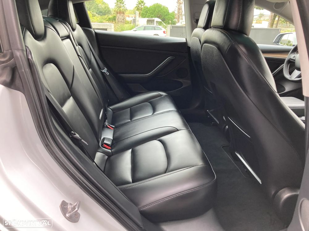 Tesla Model 3 RWD - 42