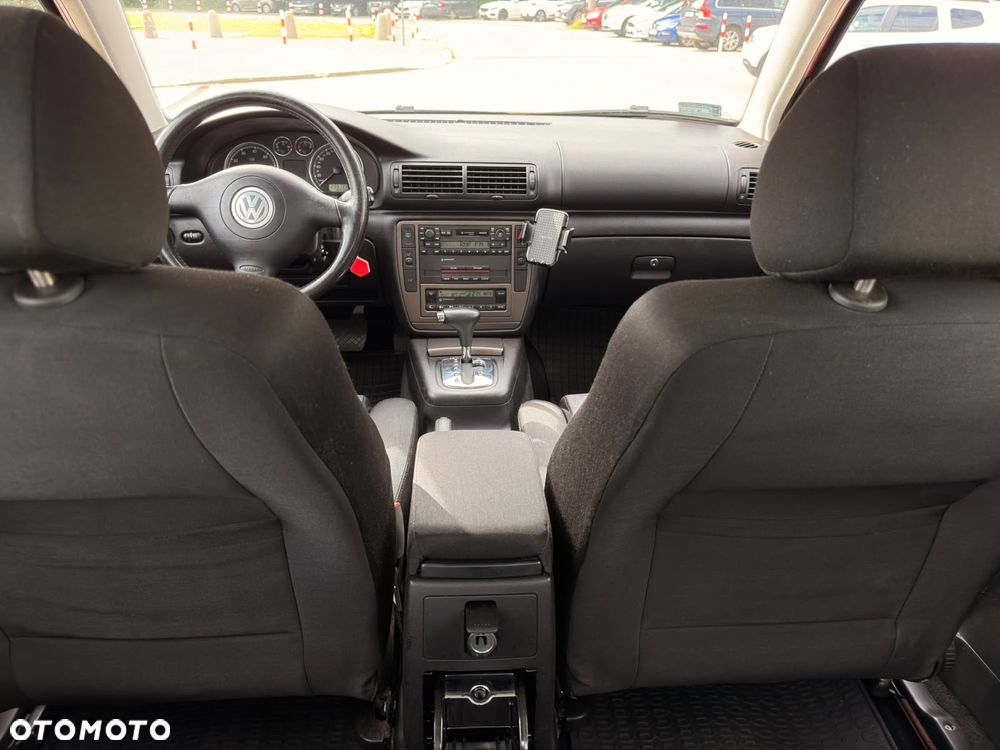 Volkswagen Passat - 21