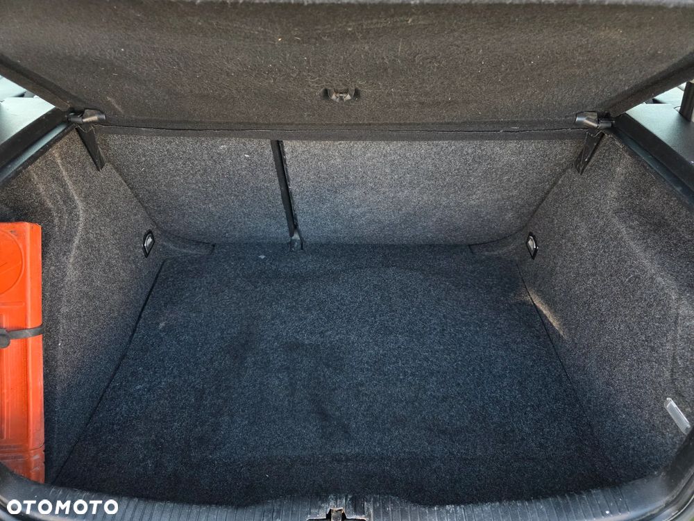 Volkswagen Golf - 15