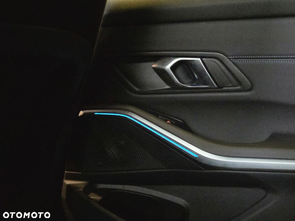 BMW Seria 3 320d M Sport sport - 27