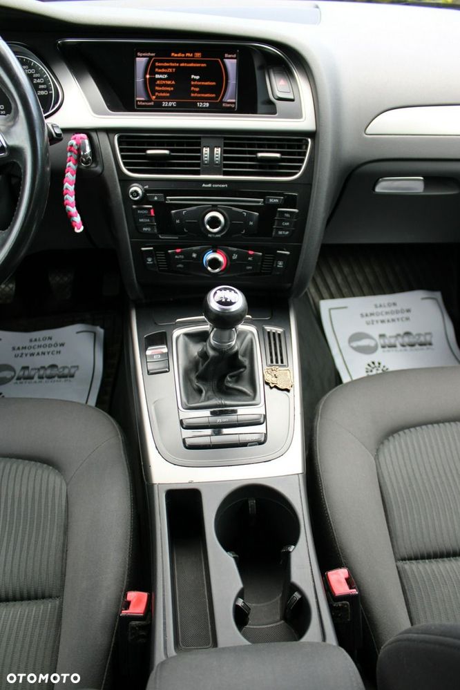 Audi A4 Avant 2.0 TDI DPF Ambiente - 24