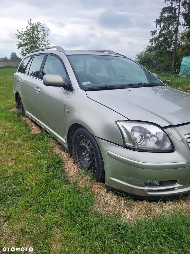 Toyota Avensis 1.8 VVT-i Terra - 3