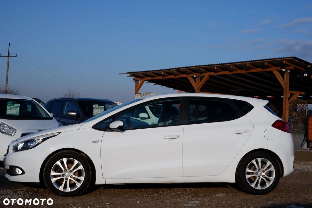 Kia Ceed 1.4 CRDi 90 Vision - 34