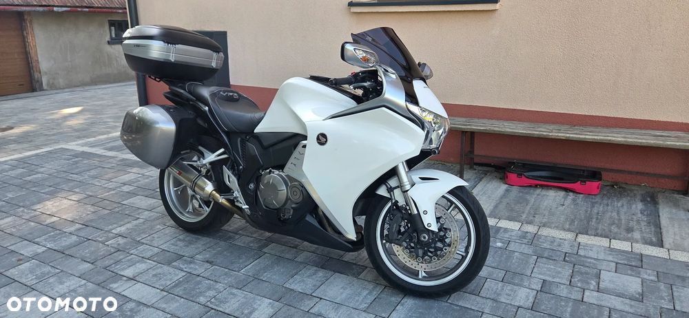 Honda VFR - 1