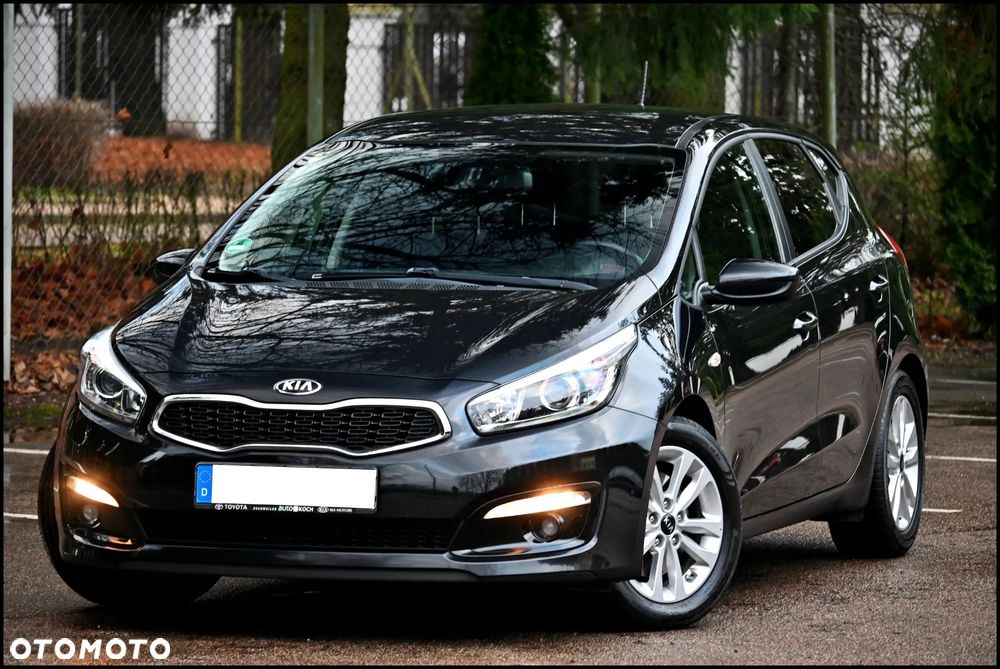 Kia Ceed 1.4 CVVT Dream-Team Edition - 1