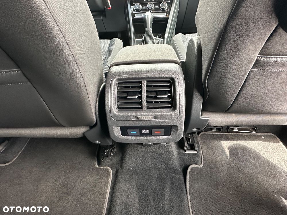 Volkswagen Touran 1.6 TDI SCR BlueMotion Technology DSG Comfortline - 37