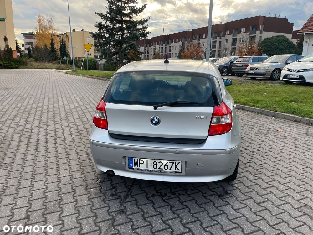 BMW Seria 1 118i - 11