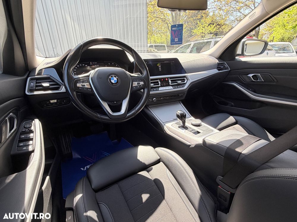 BMW Seria 3 320i AT - 17