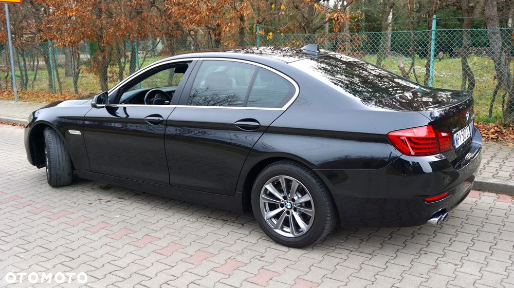 BMW Seria 5 520d xDrive - 4