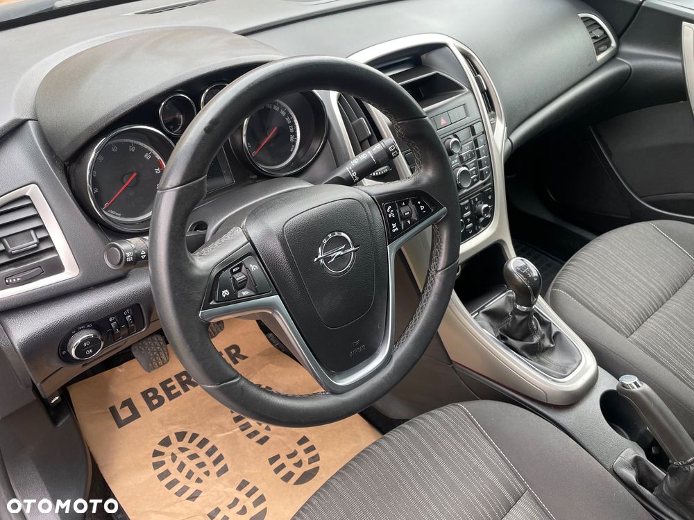 Opel Astra 1.4 ecoFLEX - 11