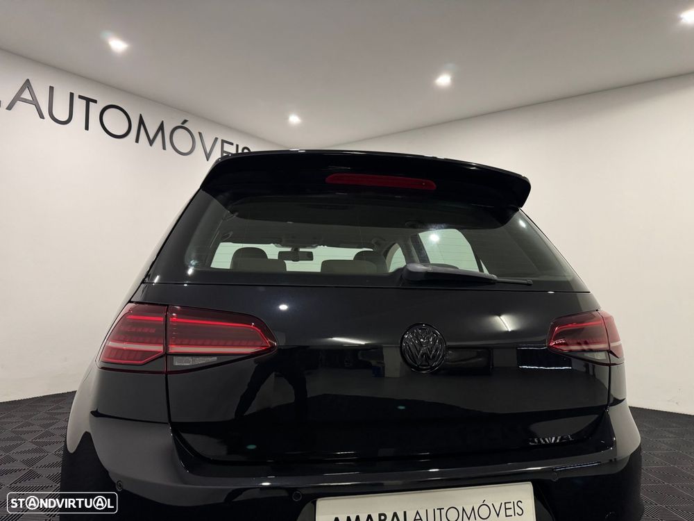 VW Golf 2.0 TDI Confortline - 20