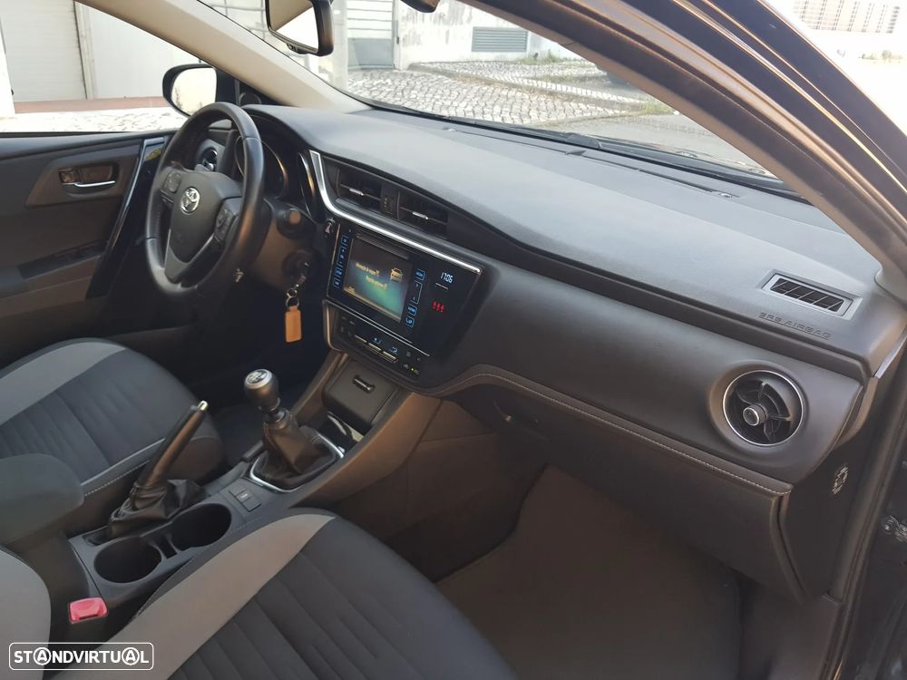 Toyota Auris Touring Sports 1.4 D-4D Comfort+Pack Sport - 34
