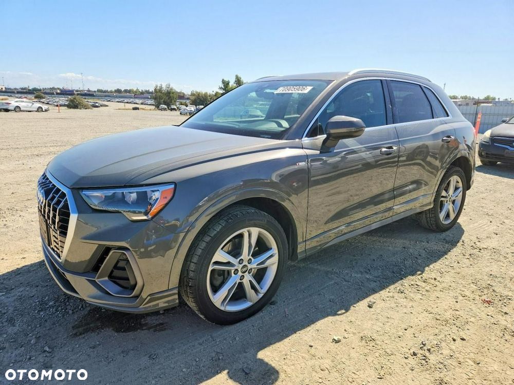 Audi Q3 - 1