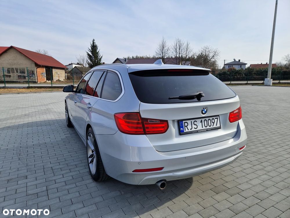 BMW Seria 3 320d xDrive - 12