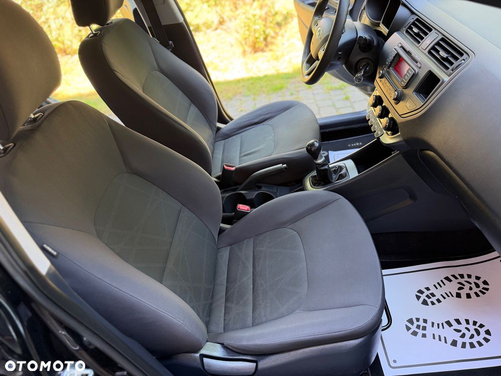 Kia Rio 1.2 Fifa World Cup Edition - 20