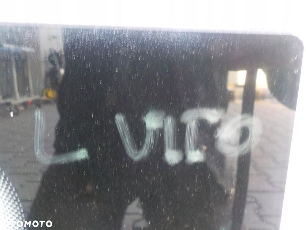 VITO 639 SZYBA BOCZNA ŚRODKOWA LEWA KAROSERYJNA - 2