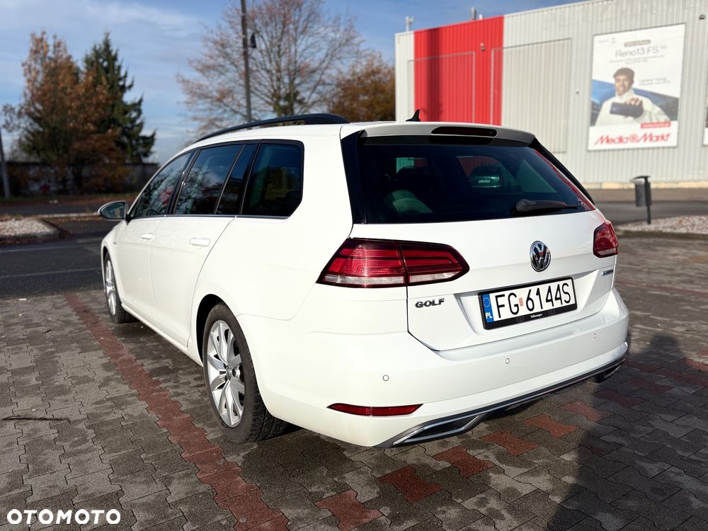 Volkswagen Golf - 6